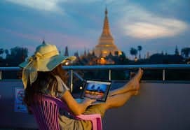 Work & Travel: Work and protect your belongings!