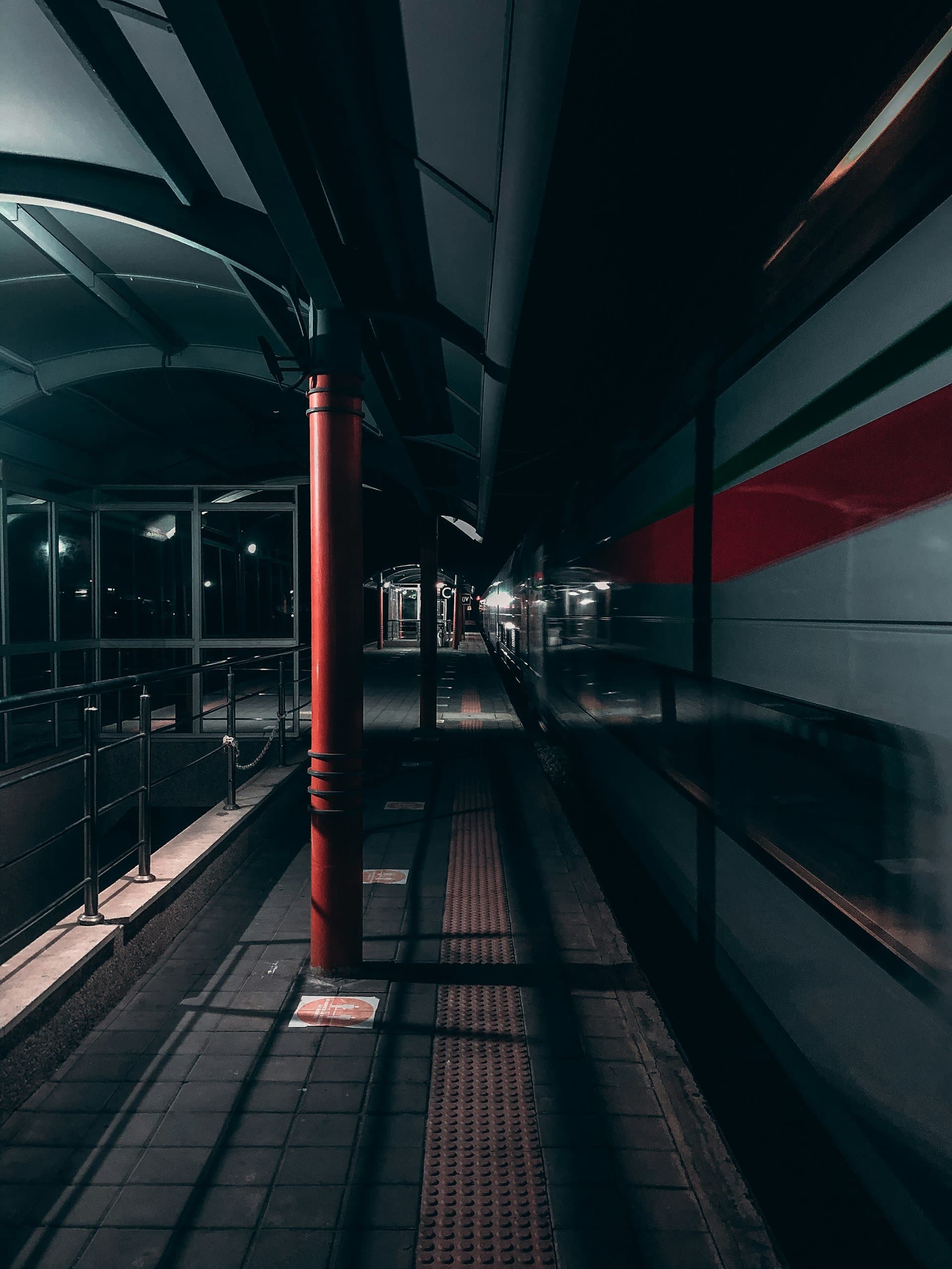 Gare ferroviaire ONCF moderne au Maroc