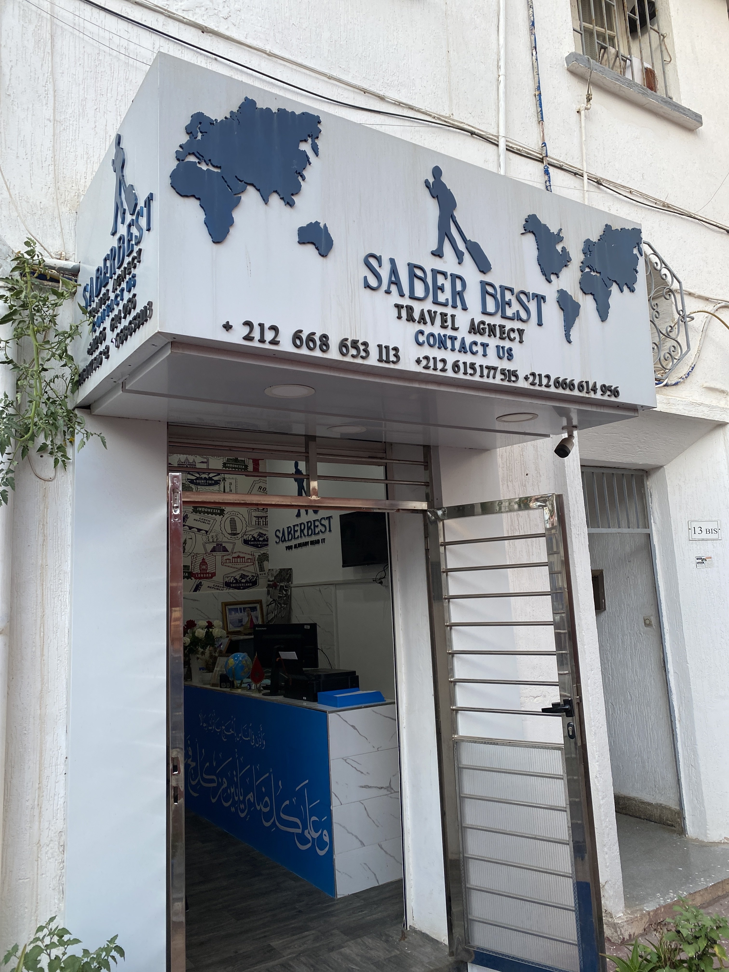 Saberbest — Place de Russie - Consigne à bagages